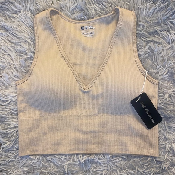 NWT-CROPPED TANK BRAMI - Picture 2 of 7